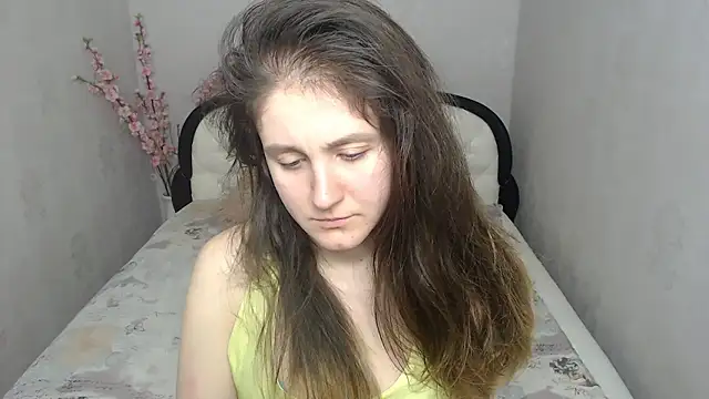 Holliy Cooper online show from February 26, 9:08 am