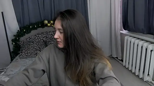 Holliy Cooper online show from January 19, 9:16 am