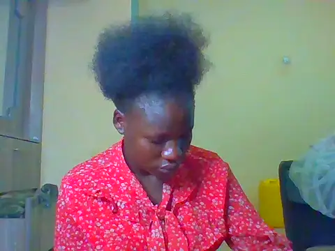 prettychic5 online show from March 21, 11:48 am