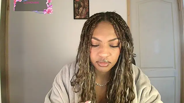im alivys  online show from July 26, 10:39 pm