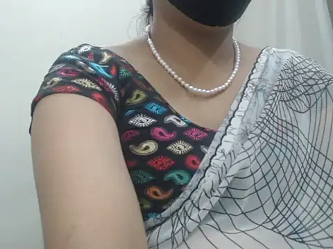 Lovely Siri 23 online show from April 22, 5:48 am