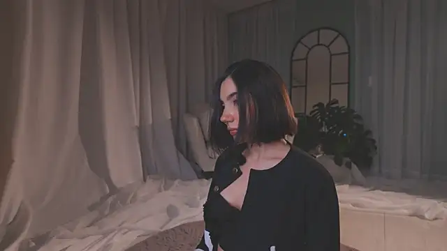 AmyArmstrong online show from April 1, 12:11 am