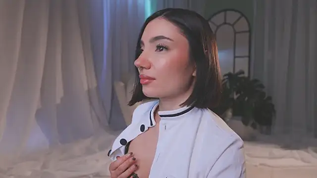 AmyArmstrong online show from March 27, 10:10 pm