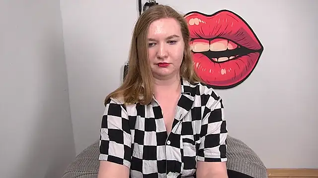 LaraDream online show from October 4, 3:49 pm